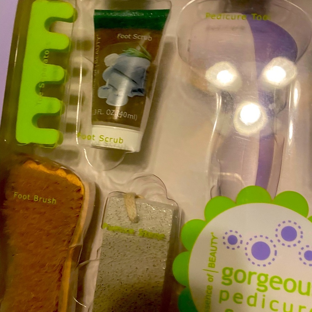 Gorgeous Pampering Pedicure Gift Set